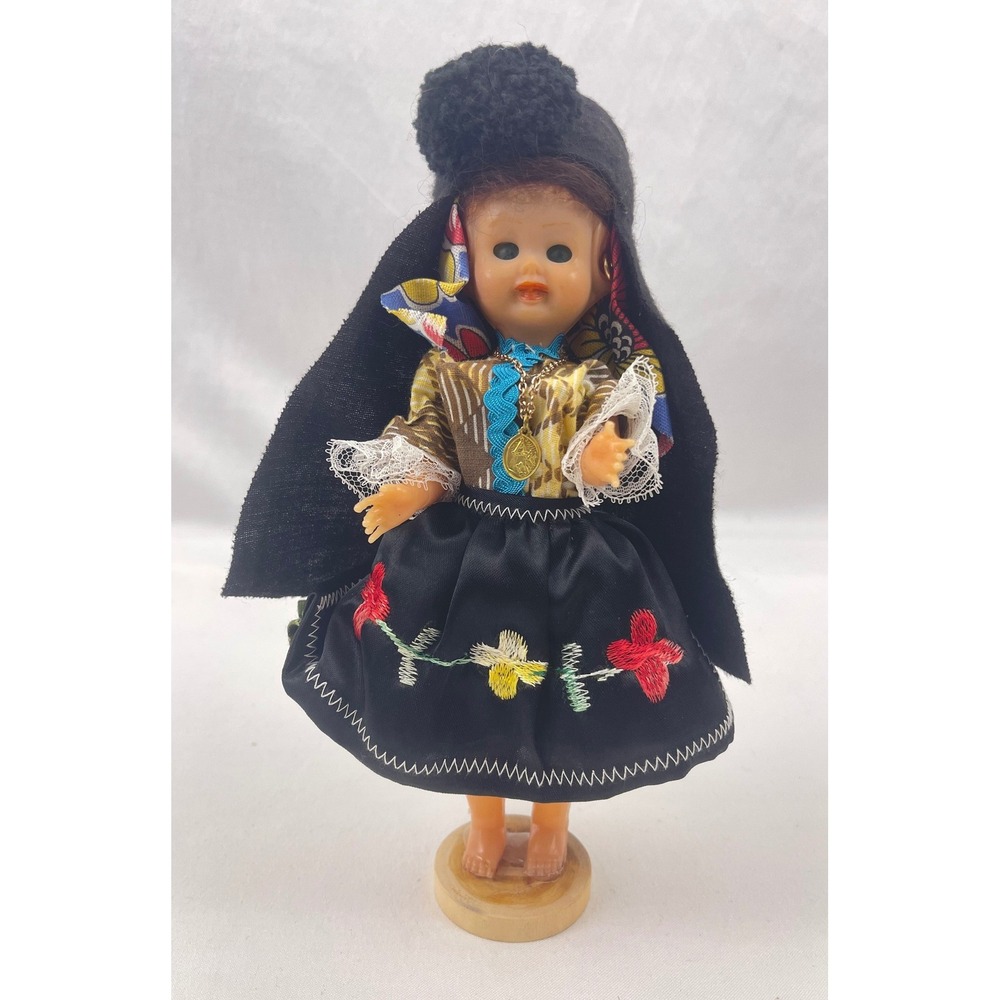 Vintage Nazare Portuguese Doll‎ Traditional Dress Black Skirt Embroidered Floral